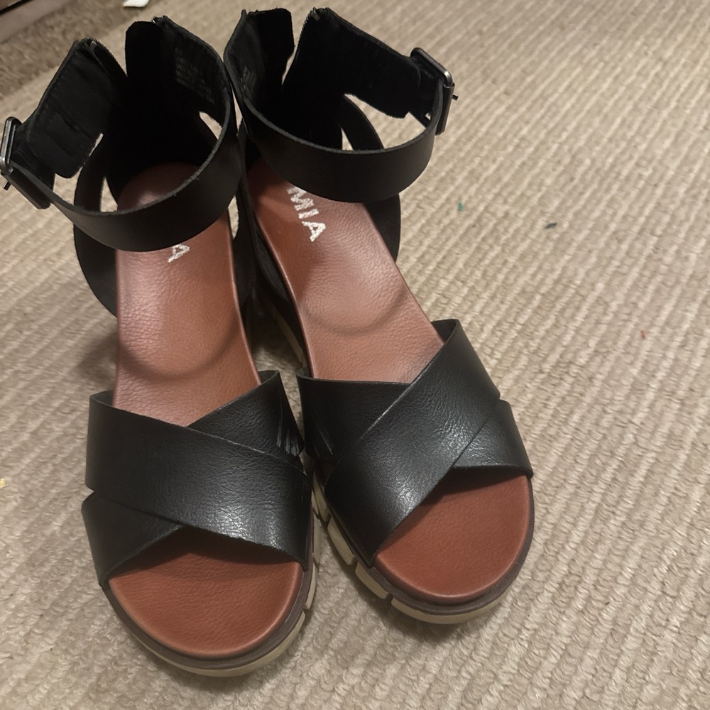 MIA Black Sandals with Cross Straps and Ankle Closure